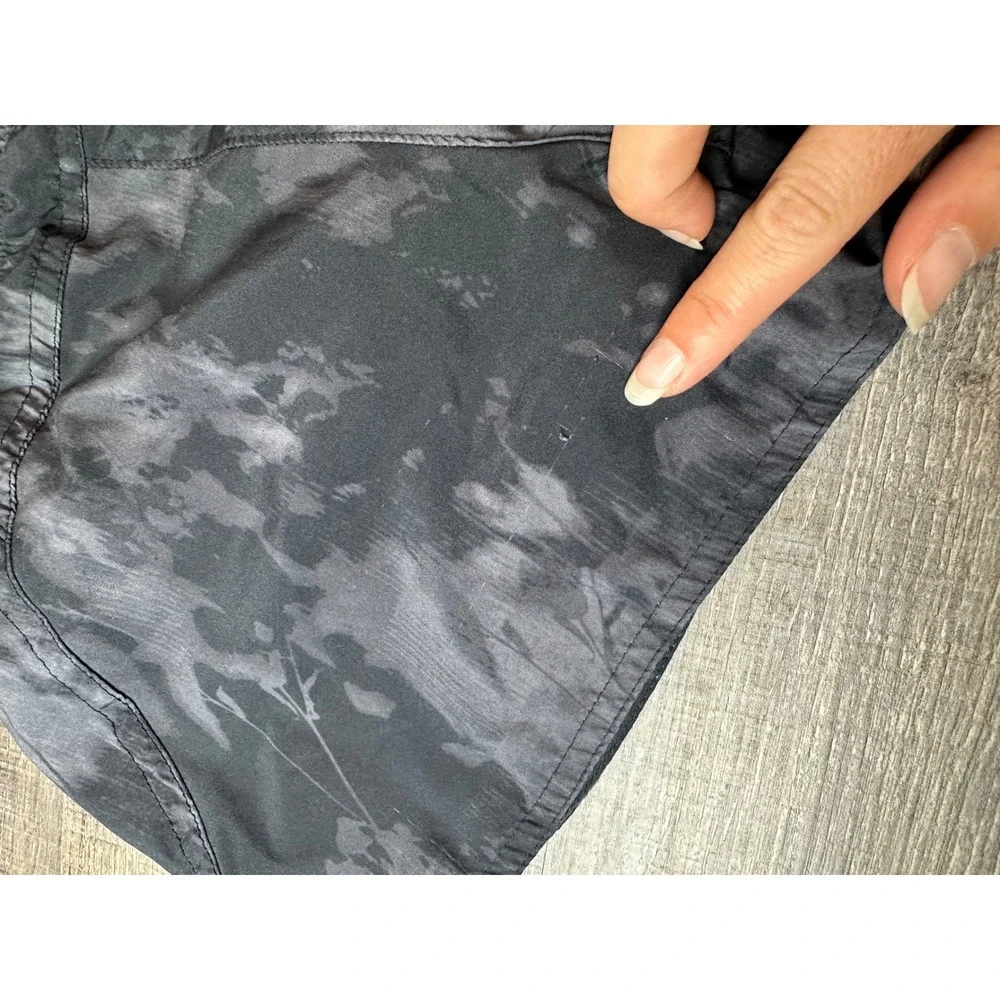 Old Navy Active Kids Girls Black Camo Go-Dry Cool Running Shorts Large 10-12